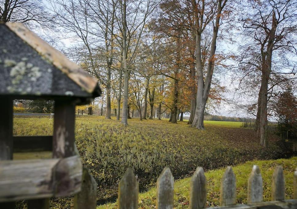 Walshford Lodge Cowthorpe 外观 照片